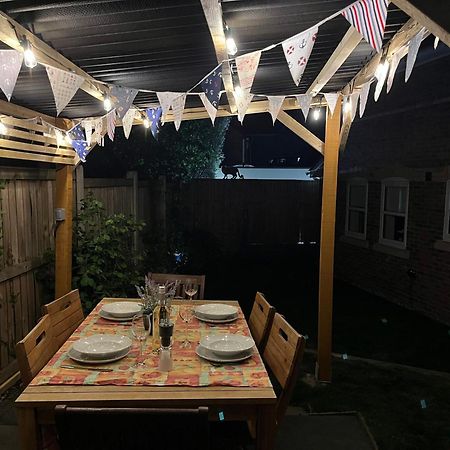 Charlotte Cottage Poole Exteriör bild